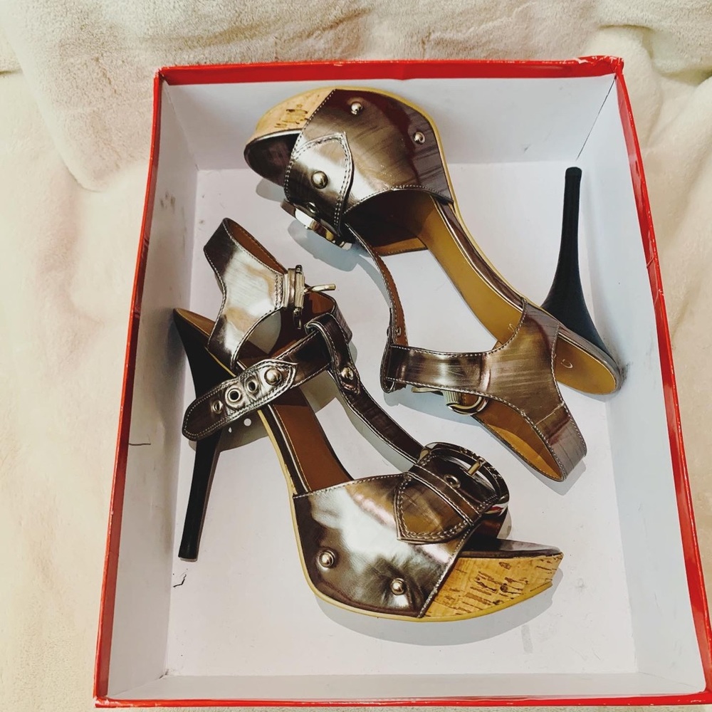 Metallic Guess Heels
